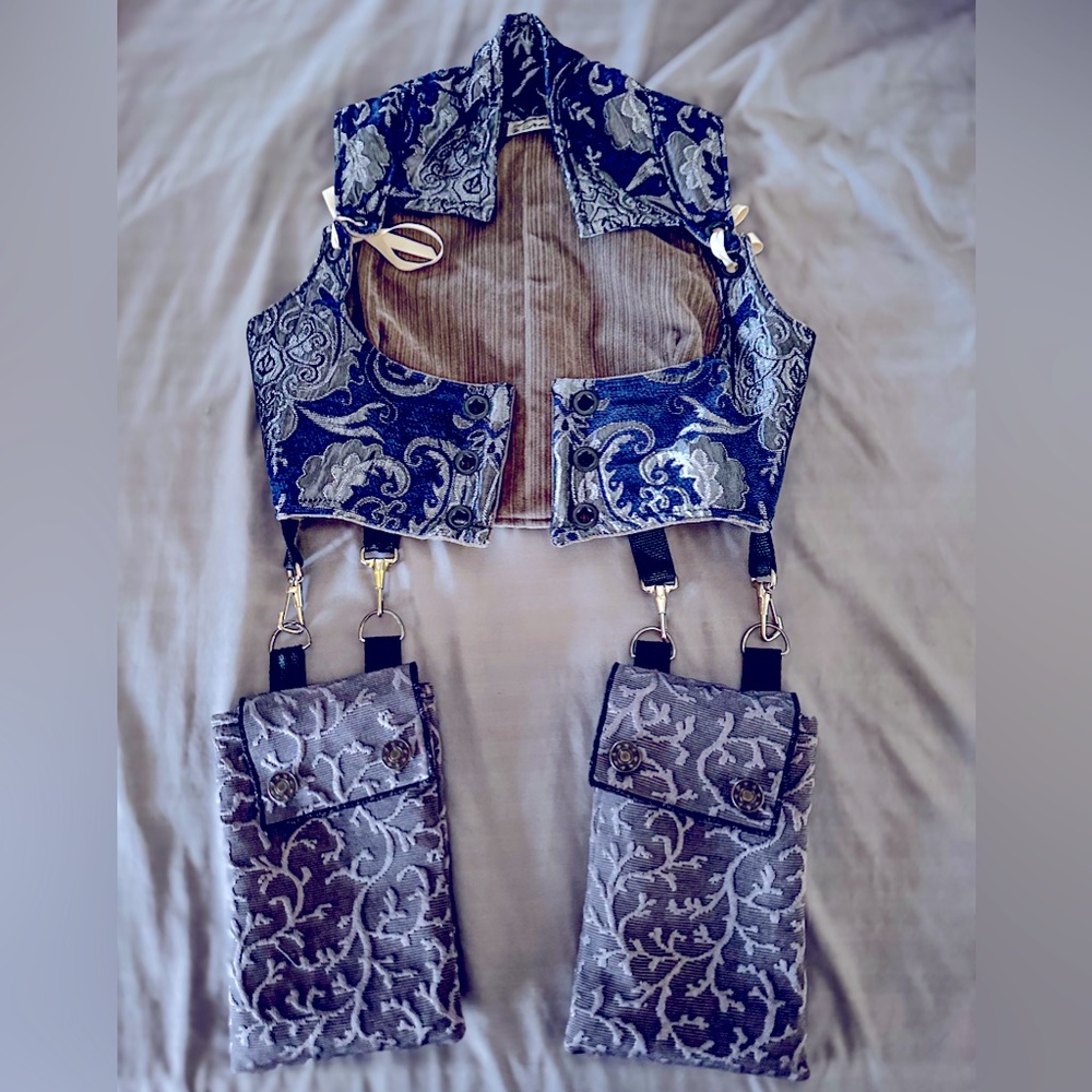 *Rare* DitD Wench Cropped Vixen w/Utility Pockets - 27-29”